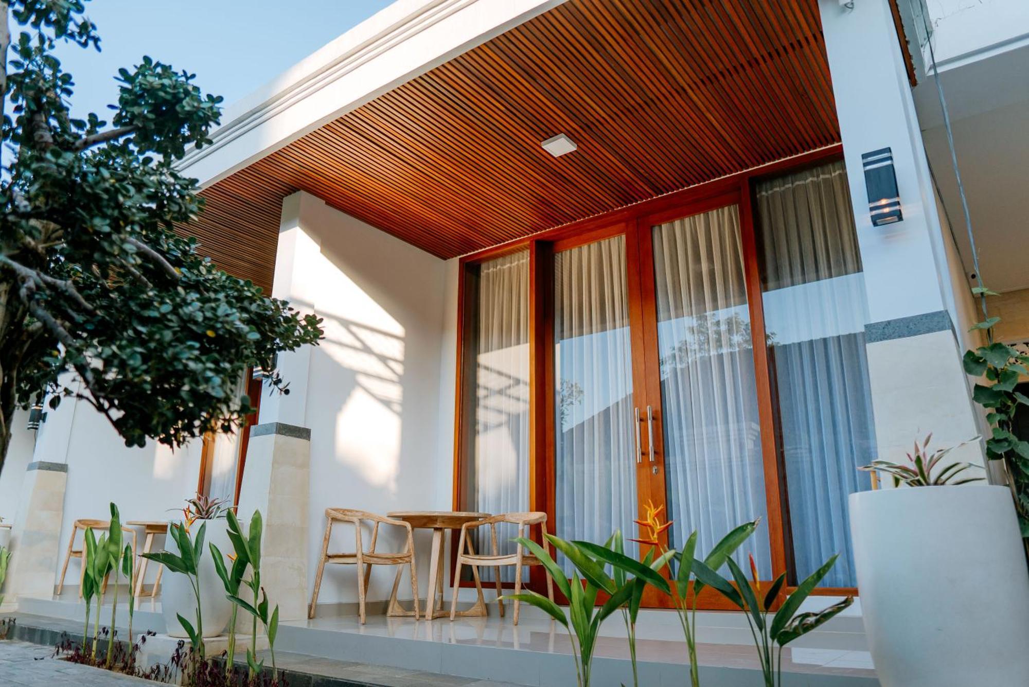 Bali Made Escape Hotel กีอันยาร์ ภายนอก รูปภาพ