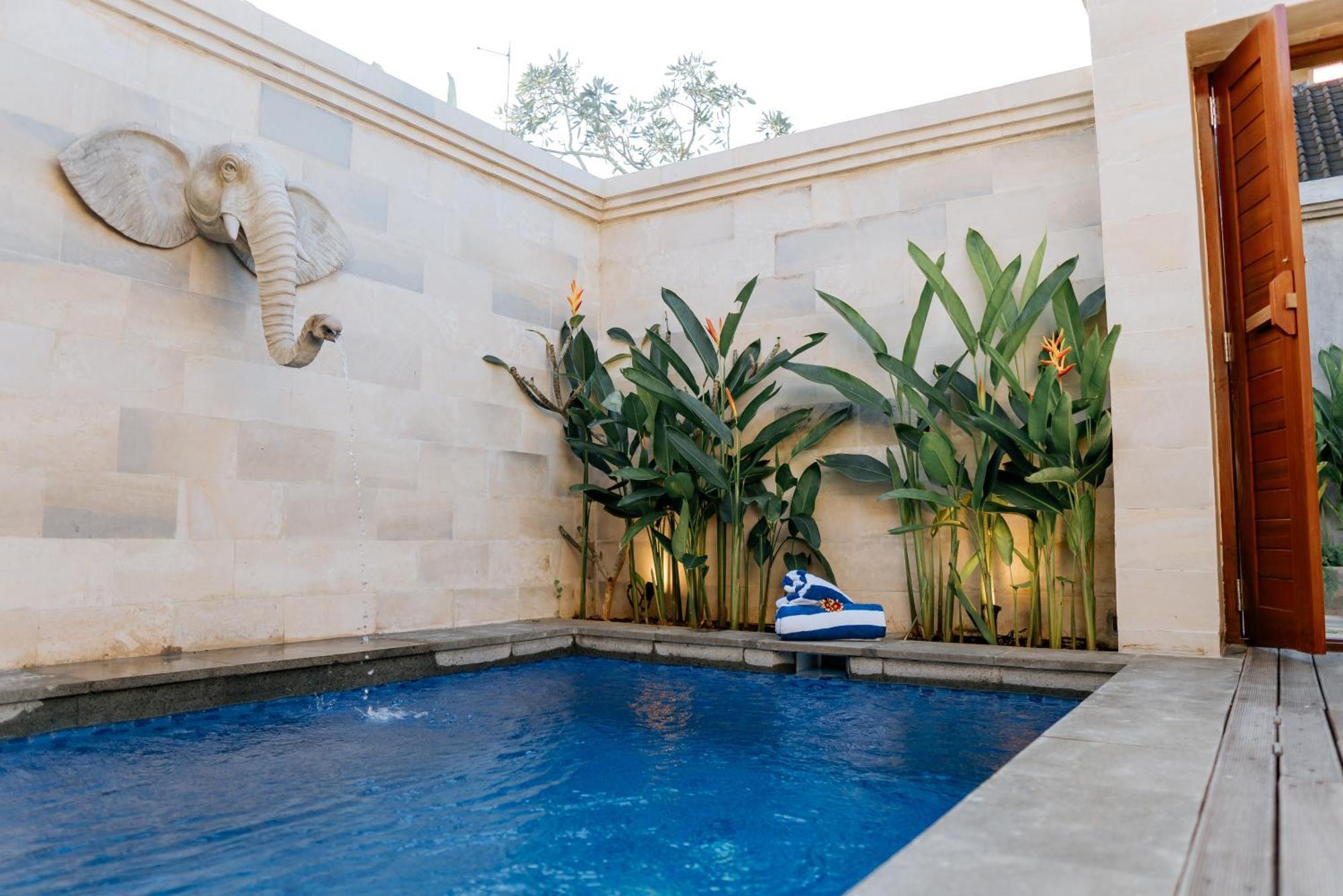 Bali Made Escape Hotel กีอันยาร์ ภายนอก รูปภาพ