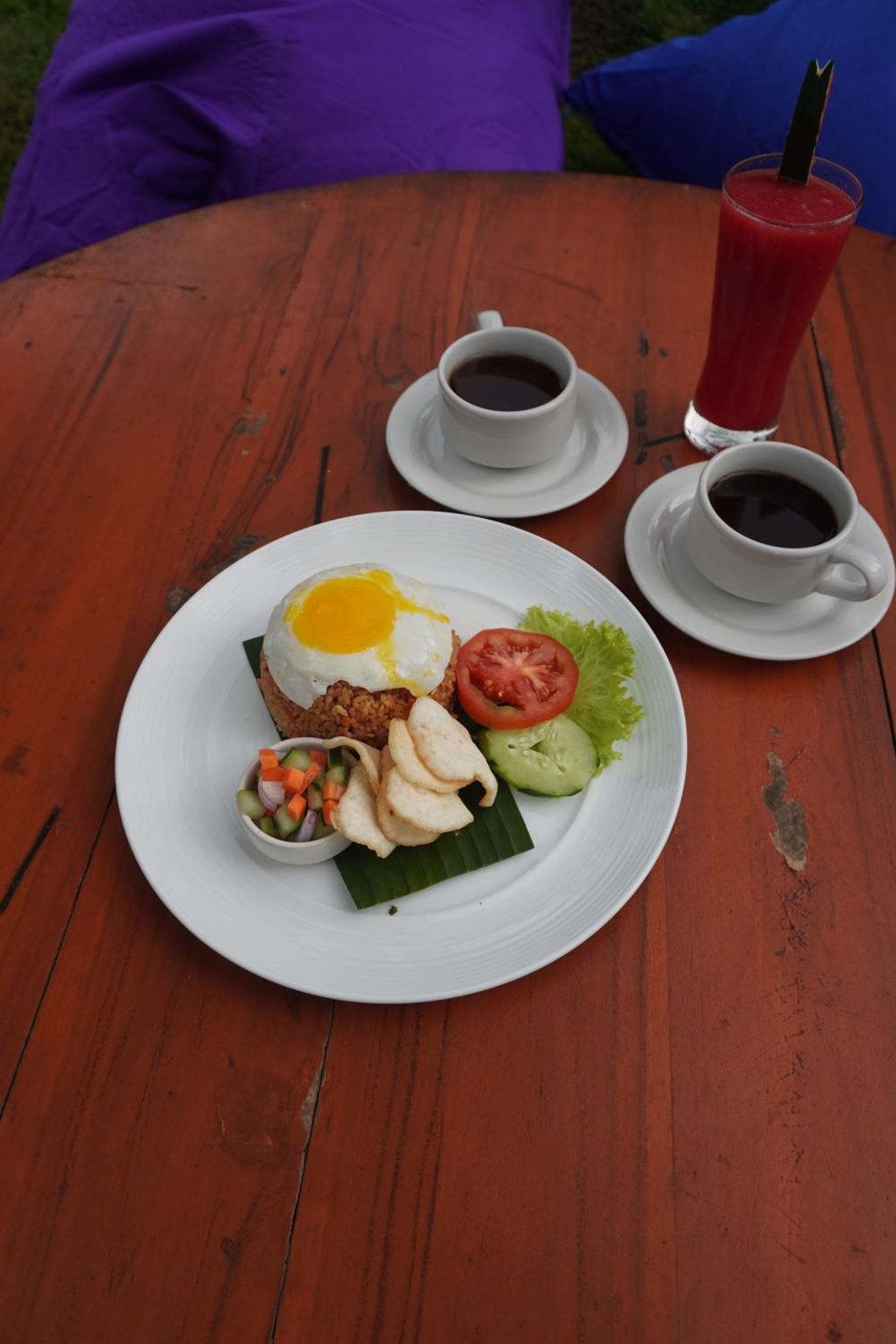Bali Made Escape Hotel กีอันยาร์ ภายนอก รูปภาพ